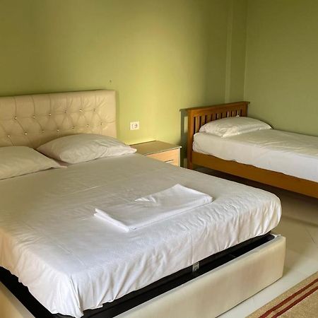 Azure Apartments By Kondo Stays Vlore Ngoại thất bức ảnh