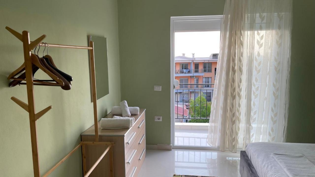 Azure Apartments By Kondo Stays Vlore Ngoại thất bức ảnh