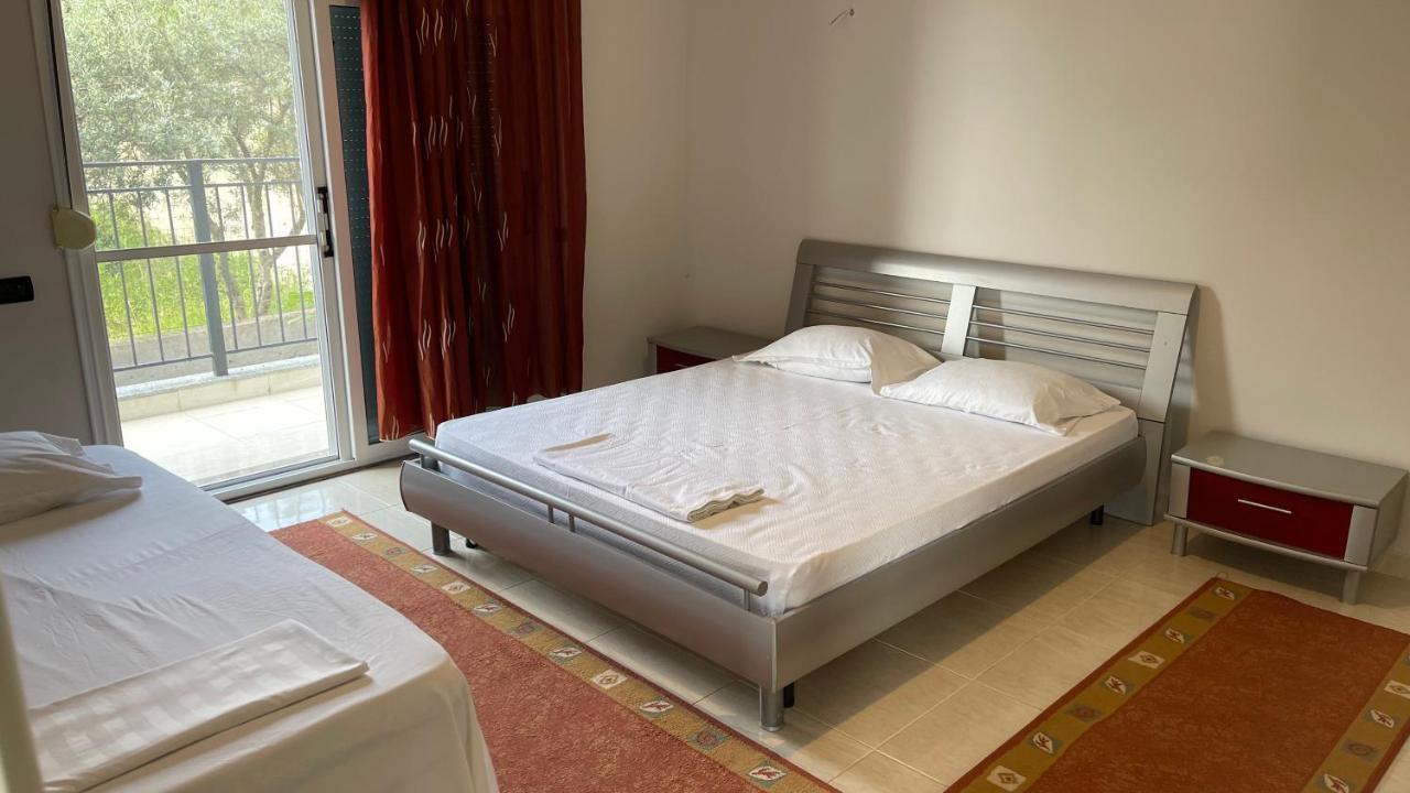 Azure Apartments By Kondo Stays Vlore Ngoại thất bức ảnh