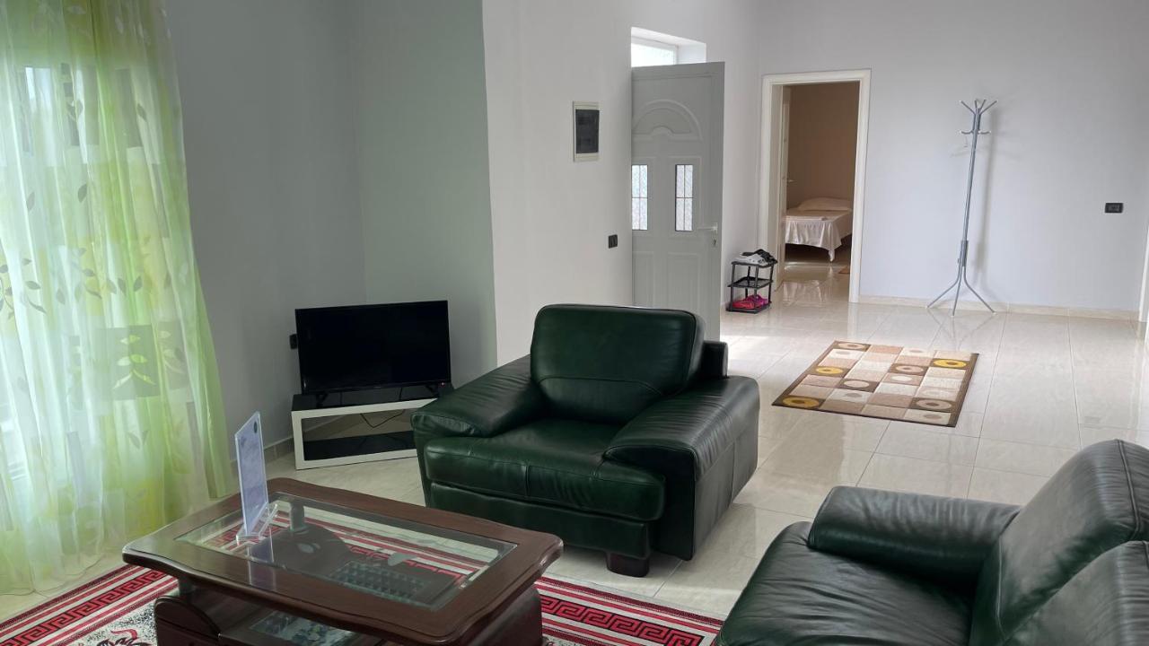 Azure Apartments By Kondo Stays Vlore Ngoại thất bức ảnh