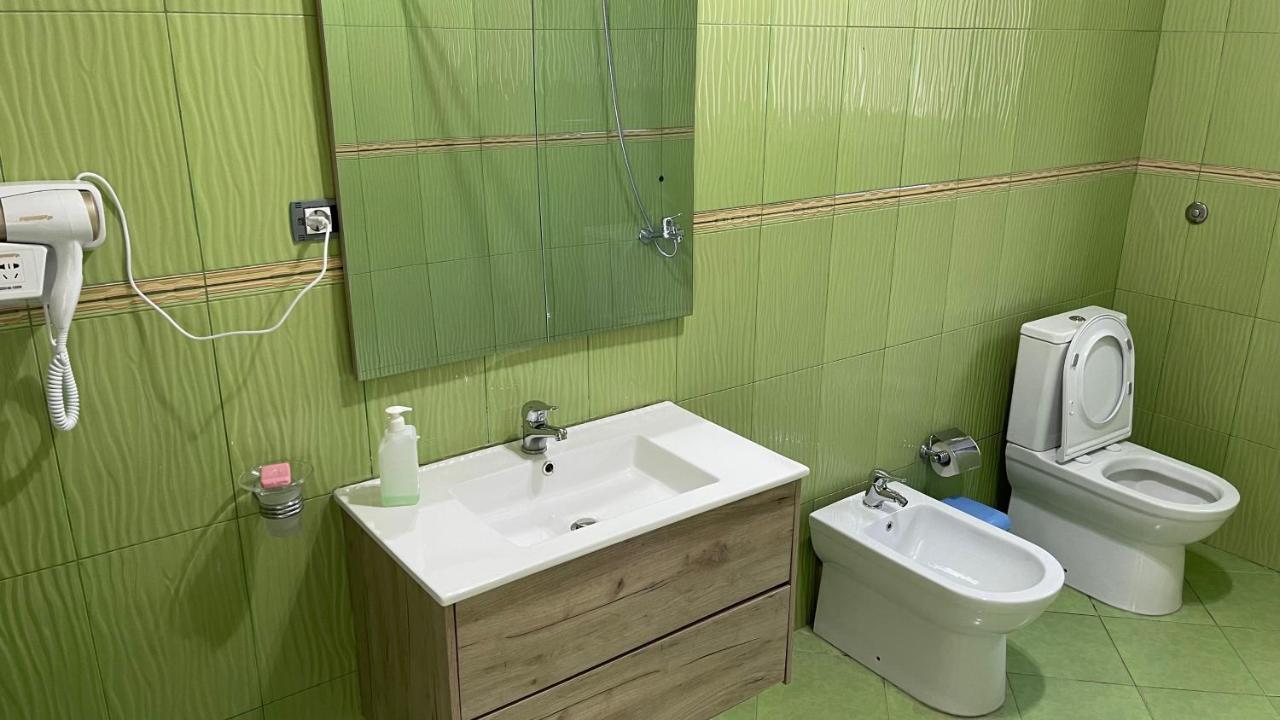 Azure Apartments By Kondo Stays Vlore Ngoại thất bức ảnh