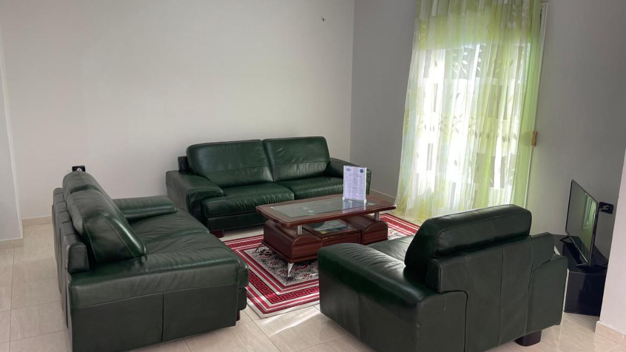 Azure Apartments By Kondo Stays Vlore Ngoại thất bức ảnh