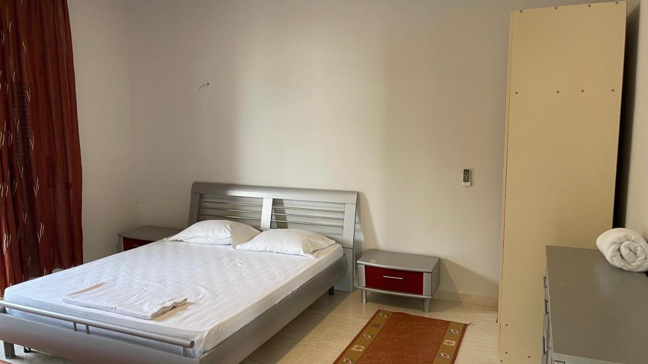 Azure Apartments By Kondo Stays Vlore Ngoại thất bức ảnh
