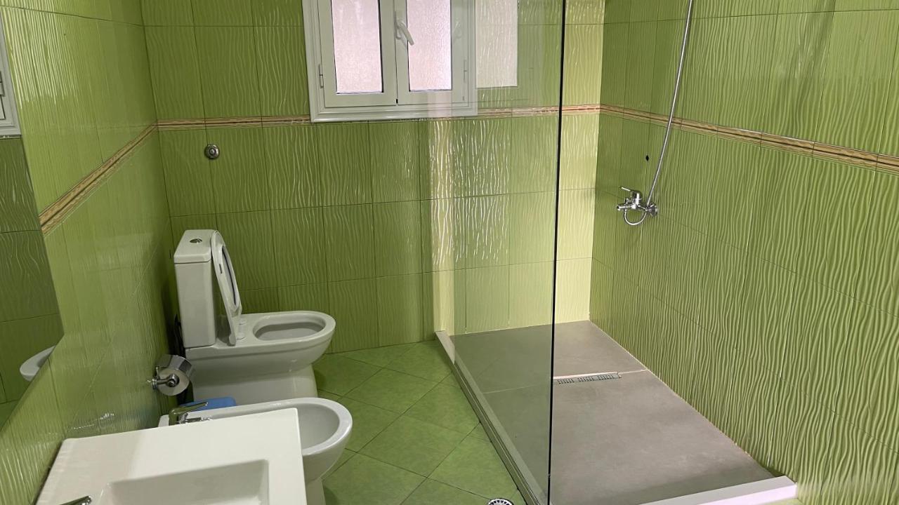 Azure Apartments By Kondo Stays Vlore Ngoại thất bức ảnh